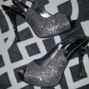 👠New condition size 9 peep toe pump